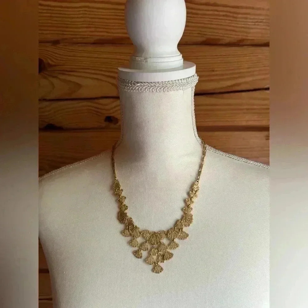 Stella & Dot Retired Genevieve Lace Bib Statement Necklace in Gold​